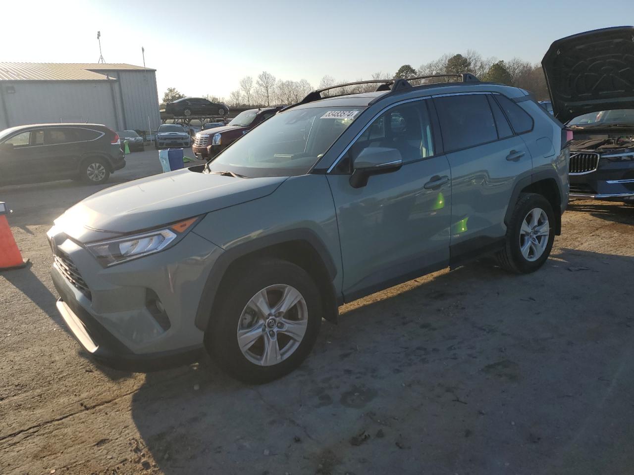 Lot #3239230135 2019 TOYOTA RAV4 XLE