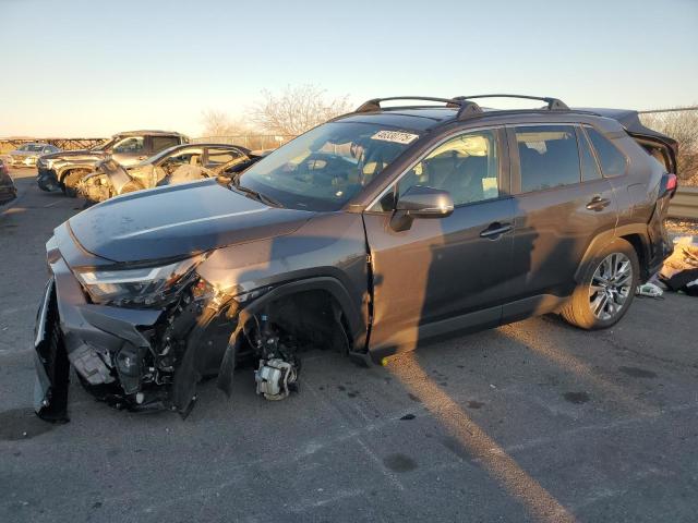 TOYOTA RAV4 XLE PREMIUM