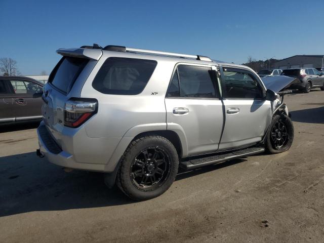 Vin: jtebu5jr1k5640677, lot: 45236155, toyota 4runner sr5 20193