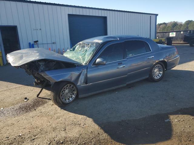 1999 LINCOLN TOWN CAR S #3101039610