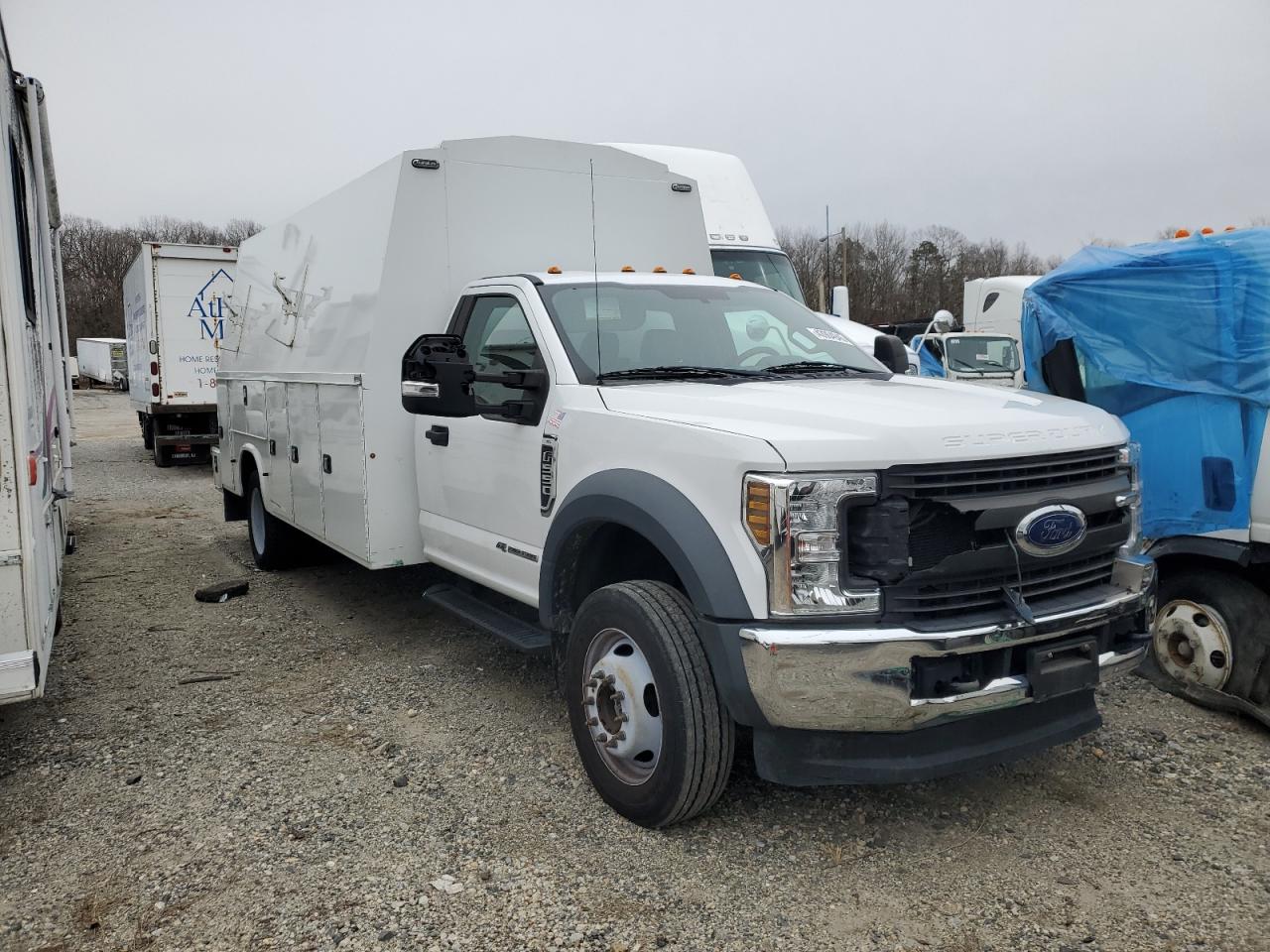 FORD F-550 SUPER DUTY