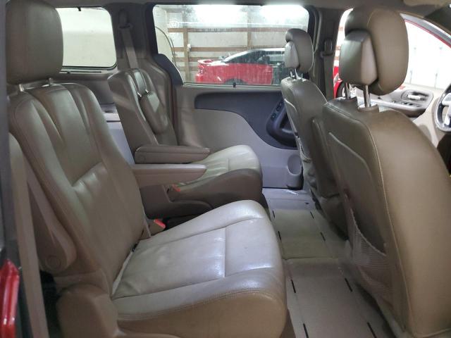 2015 CHRYSLER TOWN & COU - 2C4RC1CG3FR716919