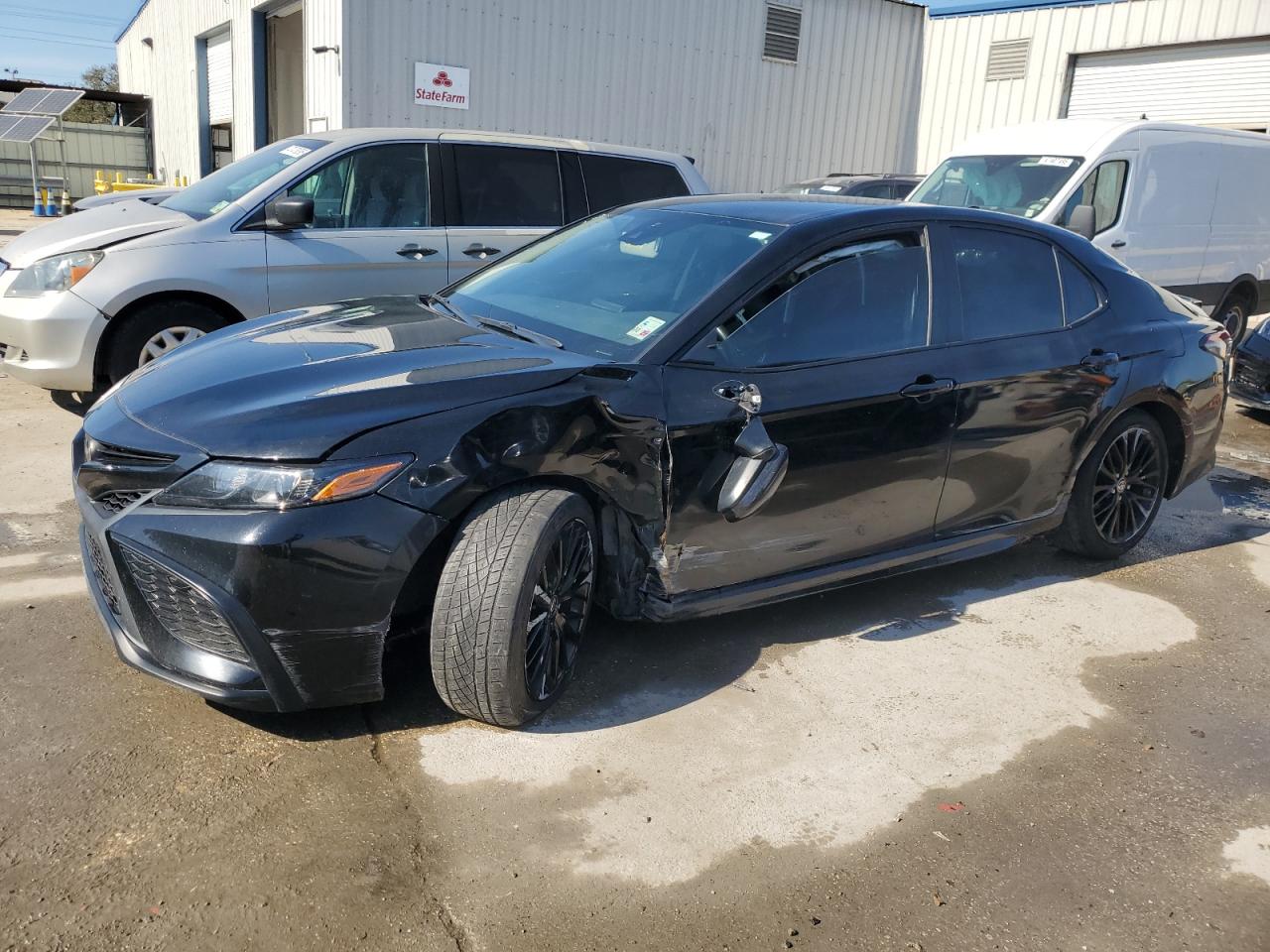TOYOTA CAMRY SE