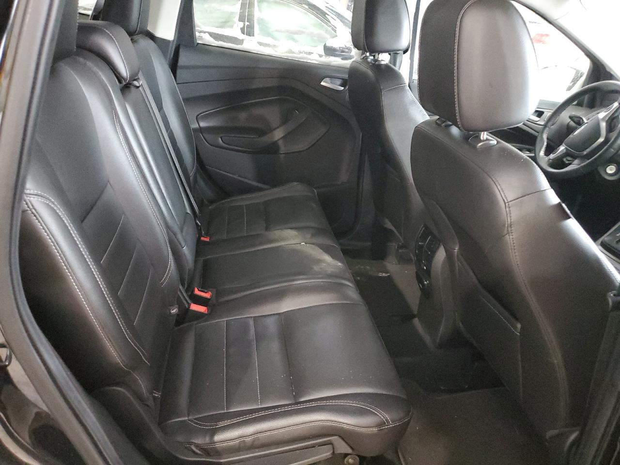 FORD ESCAPE SE