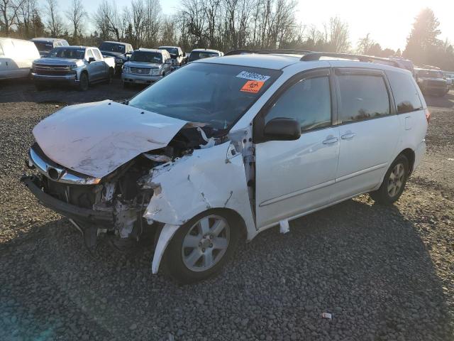 TOYOTA SIENNA CE