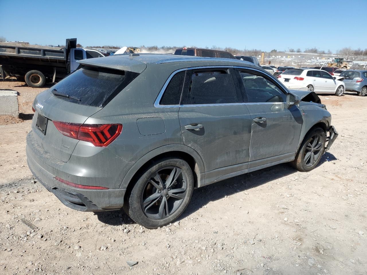 AUDI Q3 PREMIUM PLUS S-LINE