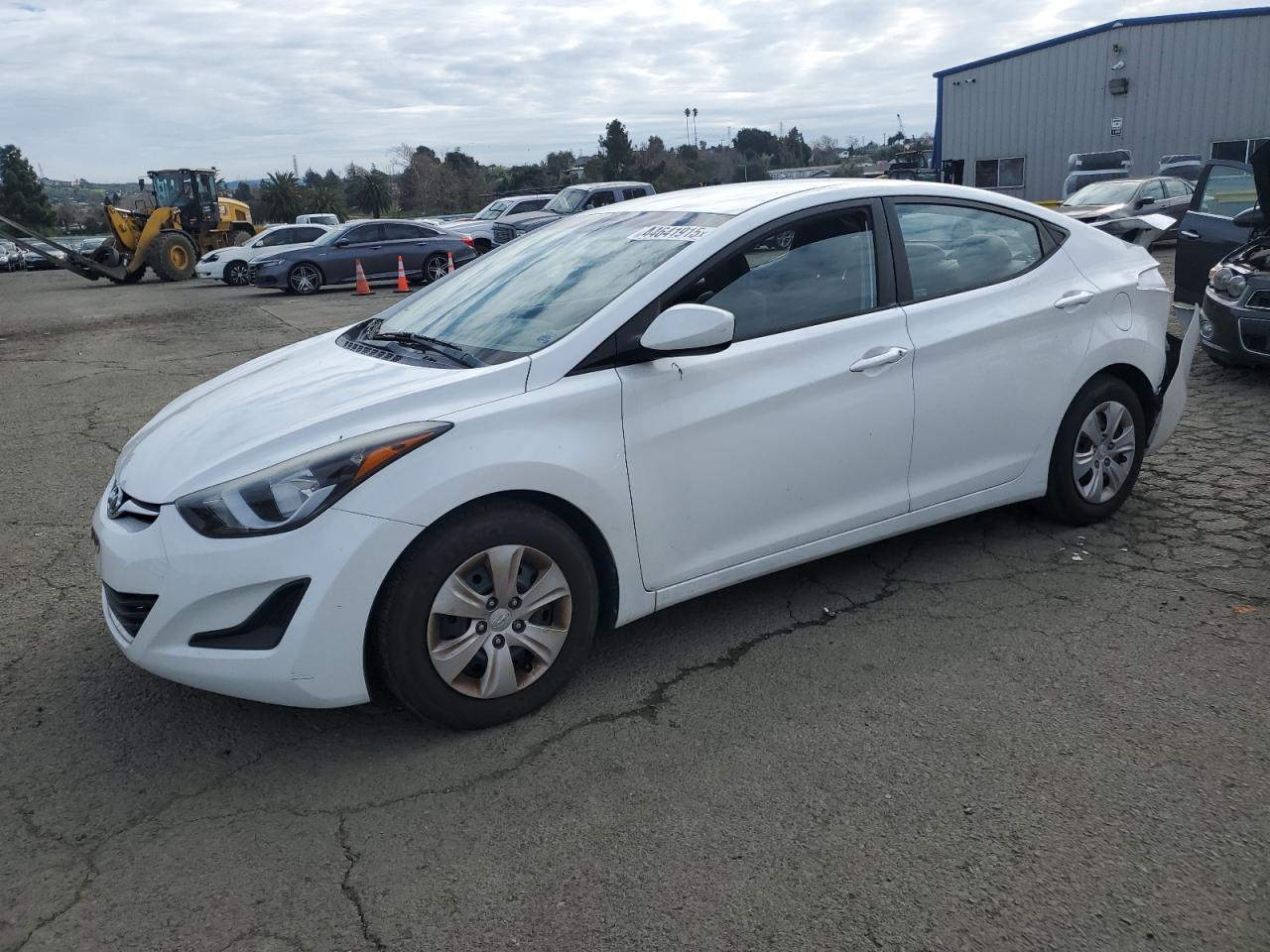 HYUNDAI ELANTRA SE