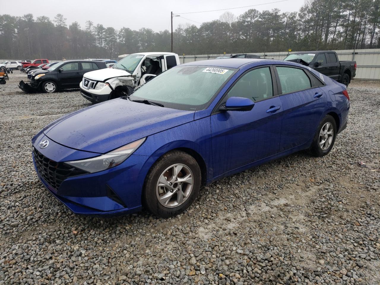HYUNDAI ELANTRA SE