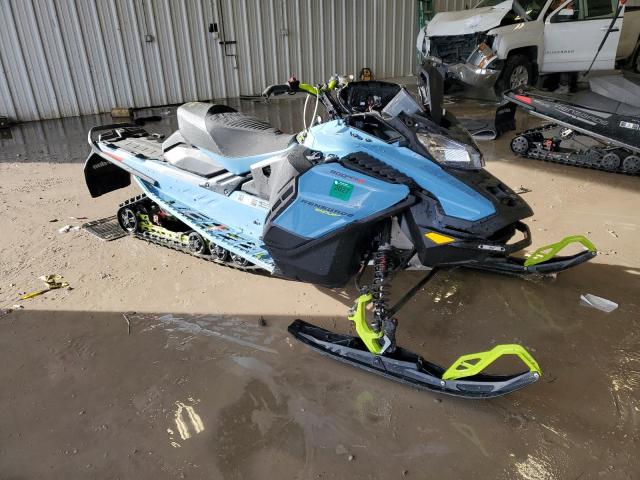 SKI DOO SNOWMOBILE