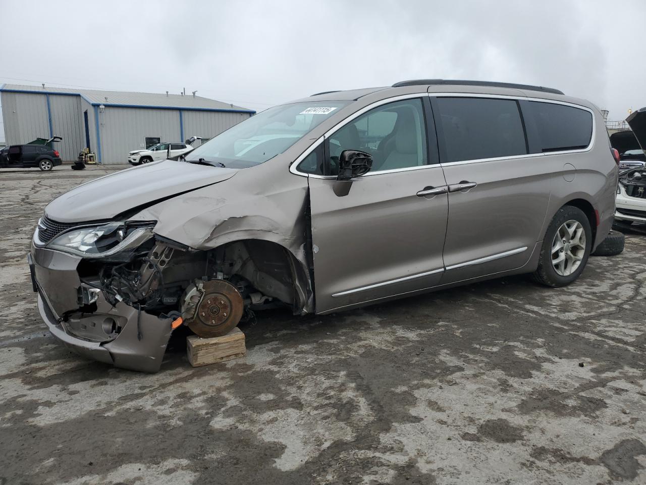 CHRYSLER PACIFICA TOURING L