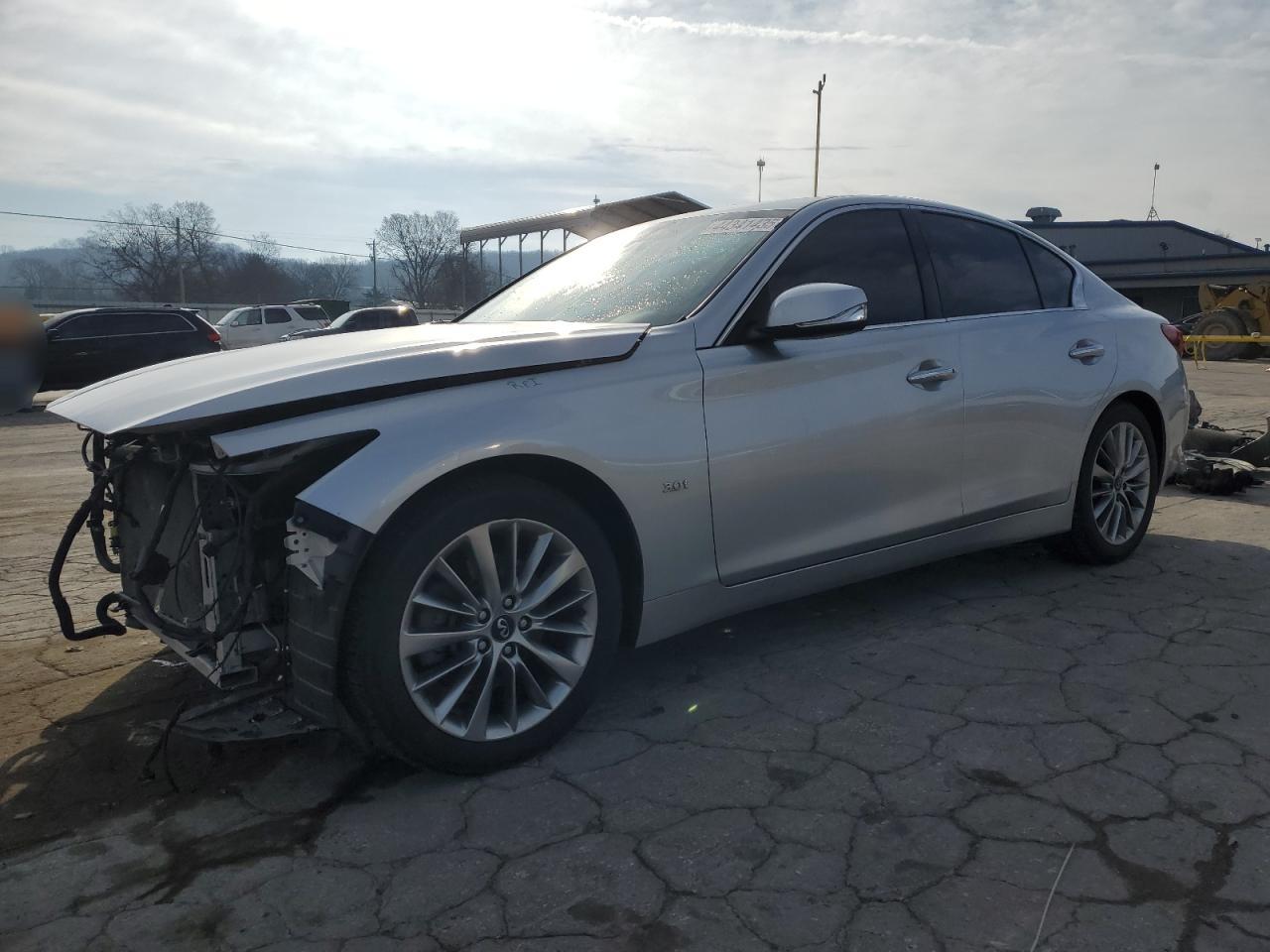 INFINITI Q50 LUXE