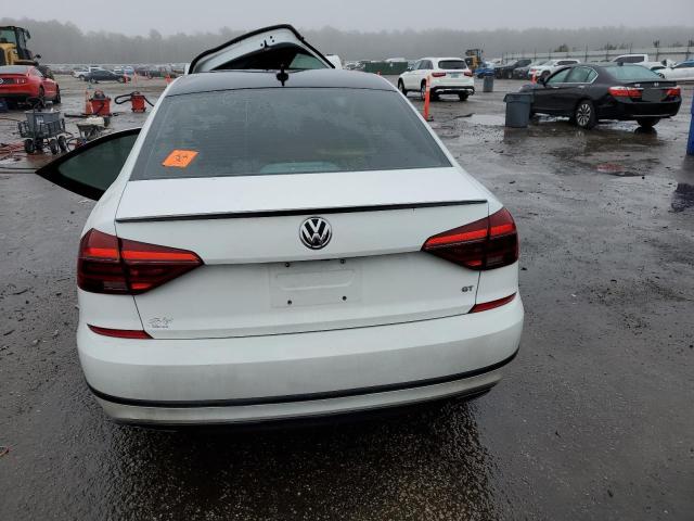 2018 VOLKSWAGEN PASSAT GT 1VWJM7A33JC039902