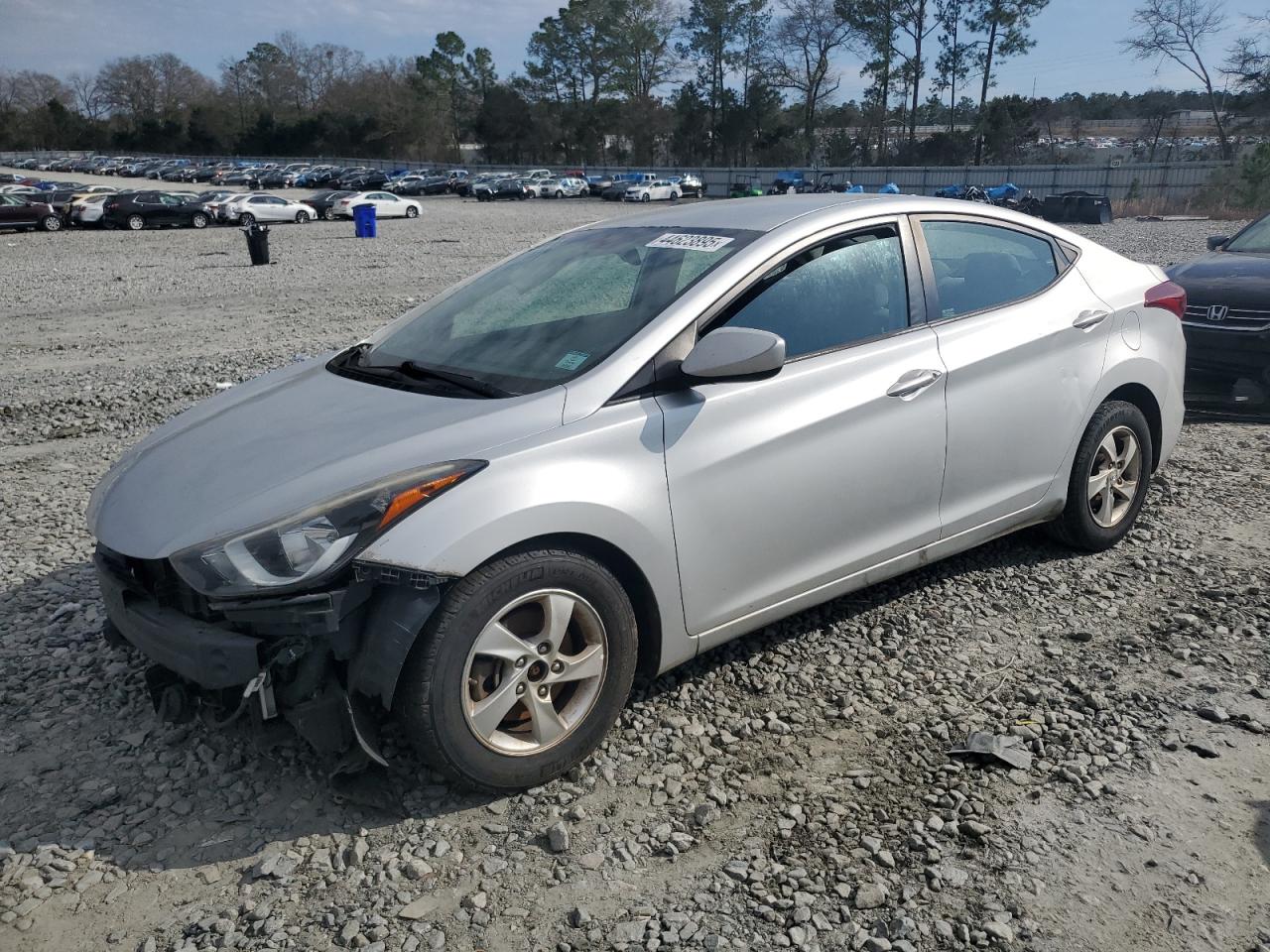 HYUNDAI ELANTRA SE