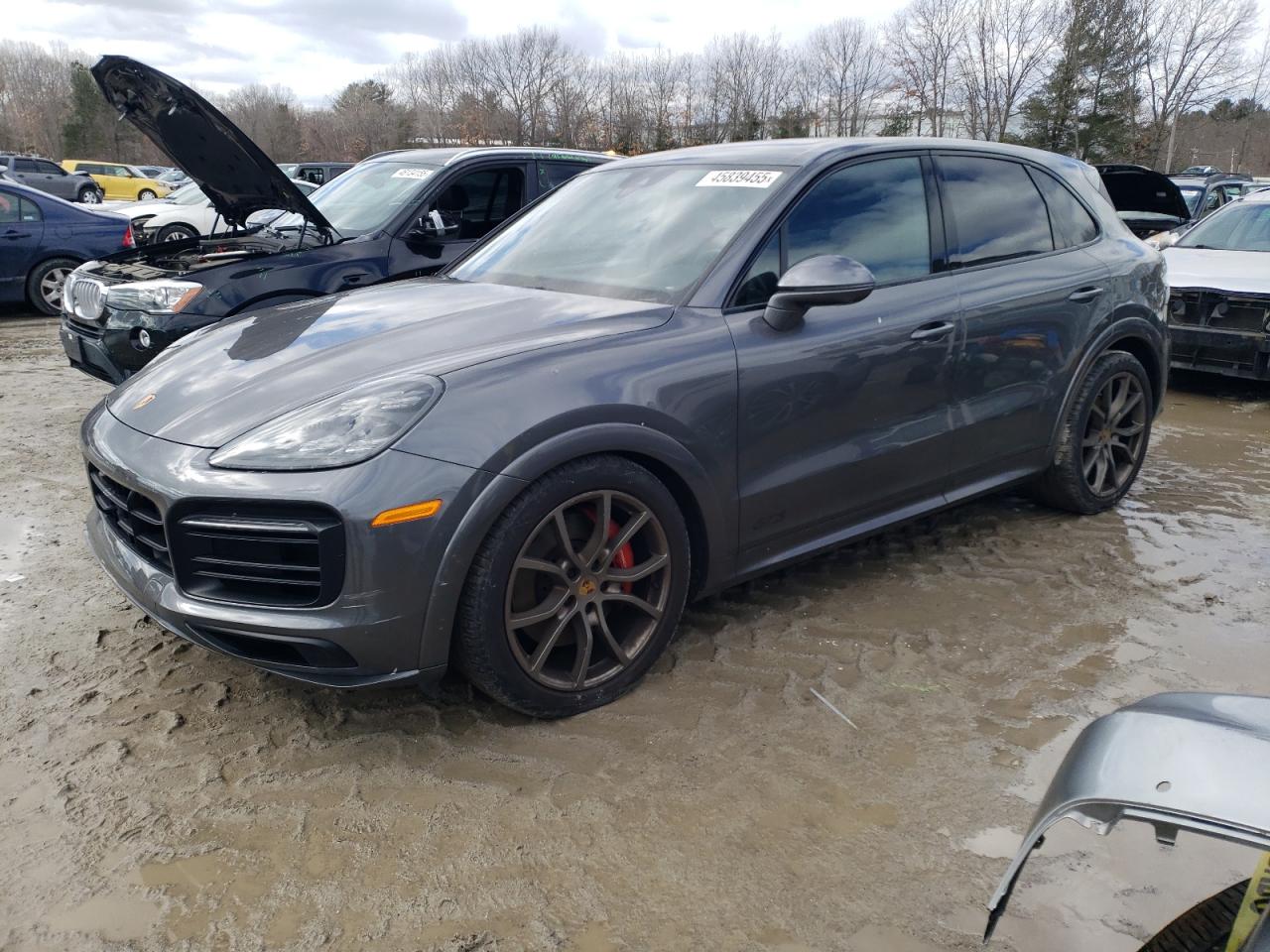 PORSCHE CAYENNE GTS