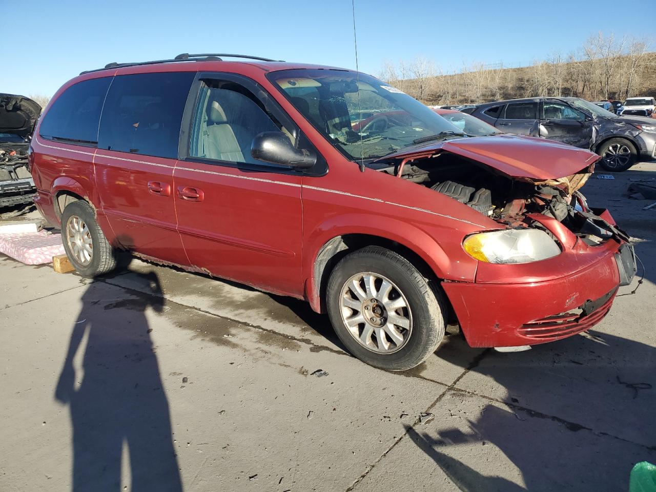 Lot #3286925236 2002 CHRYSLER TOWN & COU