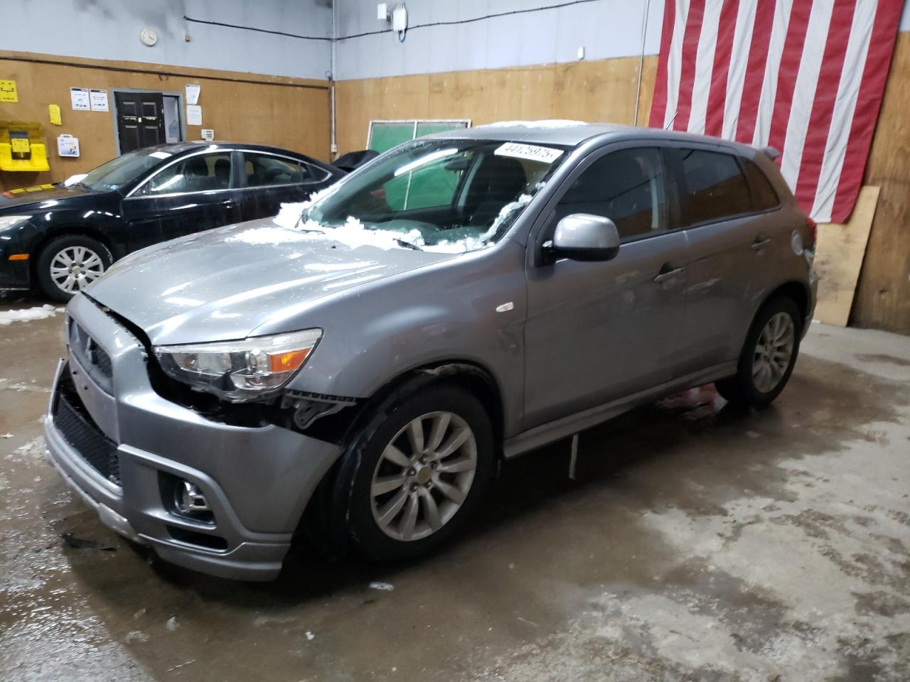 MITSUBISHI OUTLANDER SE