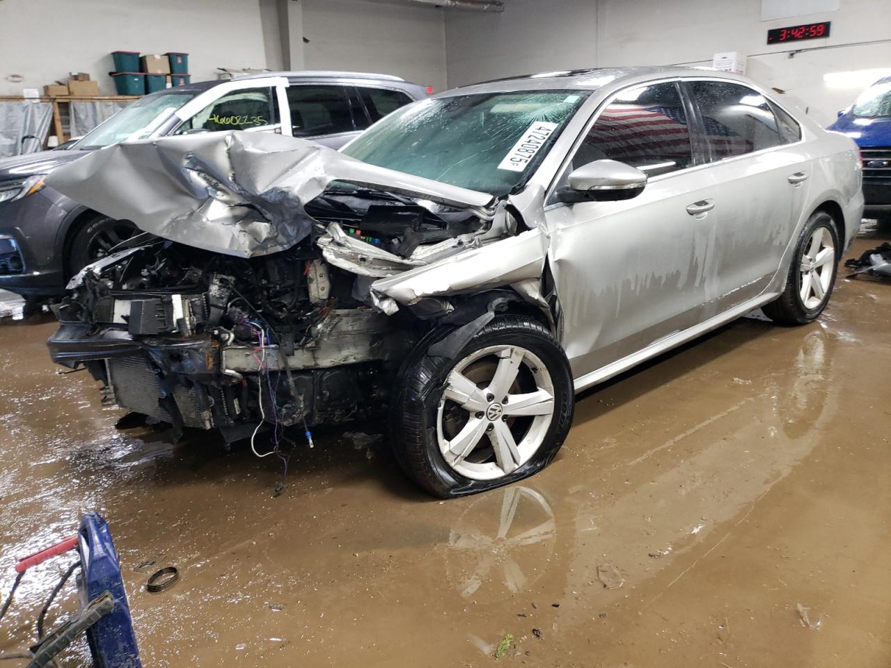 VOLKSWAGEN PASSAT SE