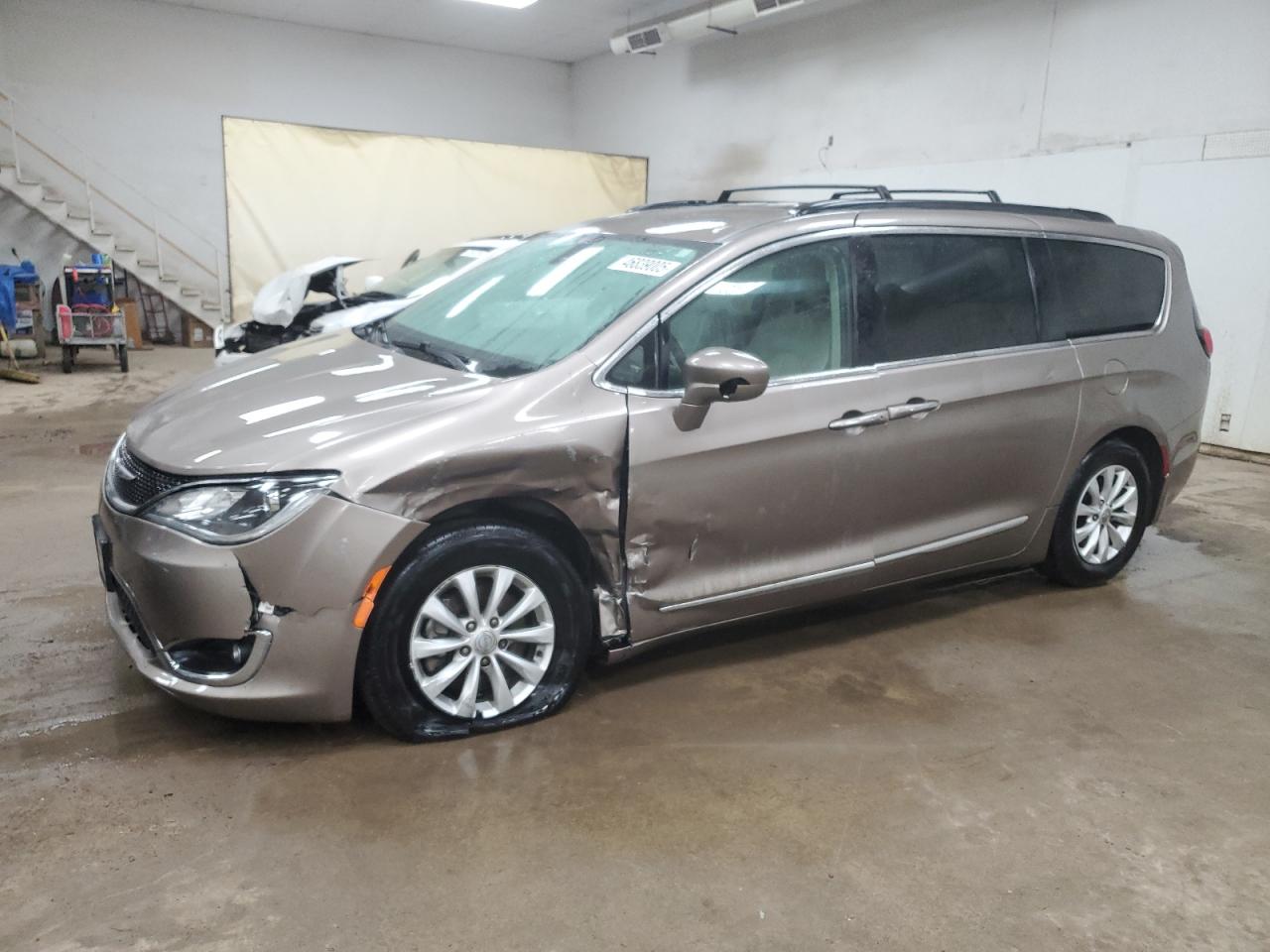 CHRYSLER PACIFICA TOURING L