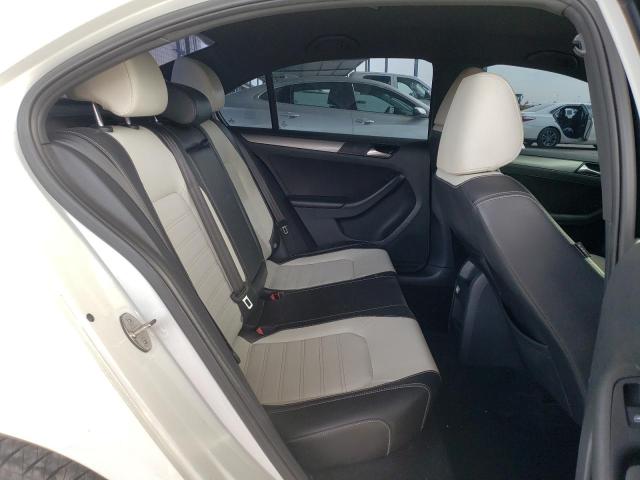2016 VOLKSWAGEN JETTA SPOR - 3VWD17AJ4GM268746