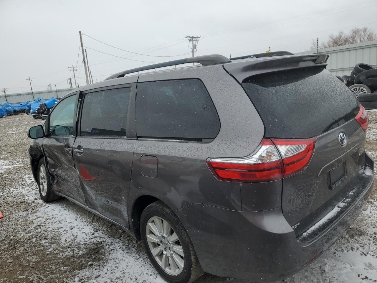 TOYOTA SIENNA XLE