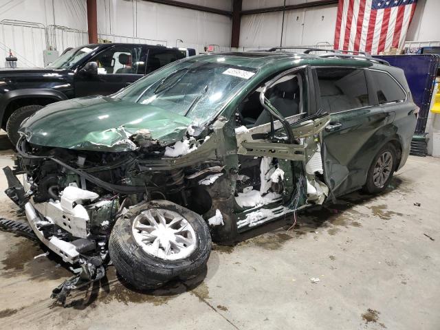 Global Auto Auctions: 2021 TOYOTA SIENNA XLE