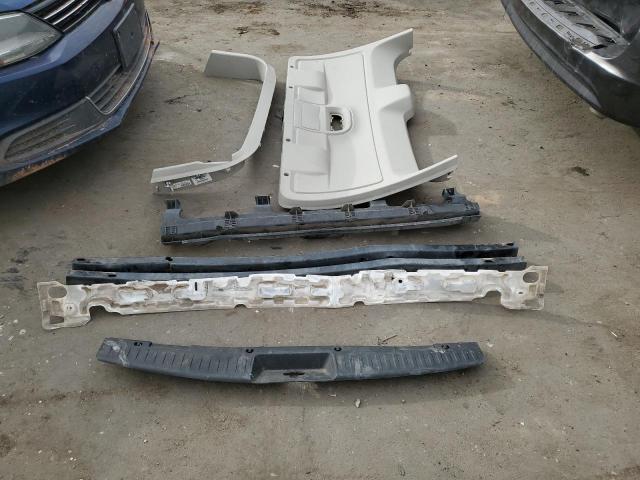 2015 CHRYSLER TOWN & COU - 2C4RC1BG6FR695338