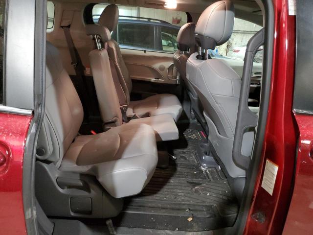 2021 TOYOTA SIENNA XLE 5TDJRKEC2MS068568