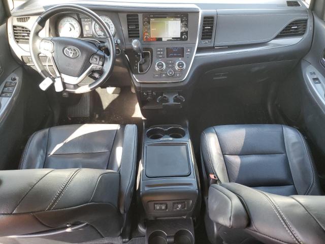 2018 TOYOTA SIENNA SE 5TDXZ3DC8JS949112