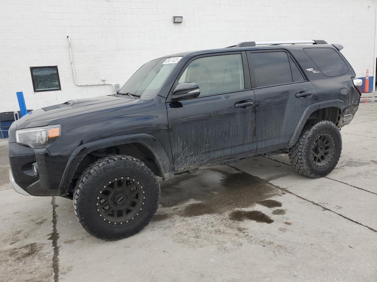 TOYOTA 4RUNNER SR5/SR5 PREMIUM