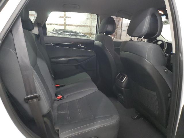 2016 KIA SORENTO LX - 5XYPGDA31GG086143