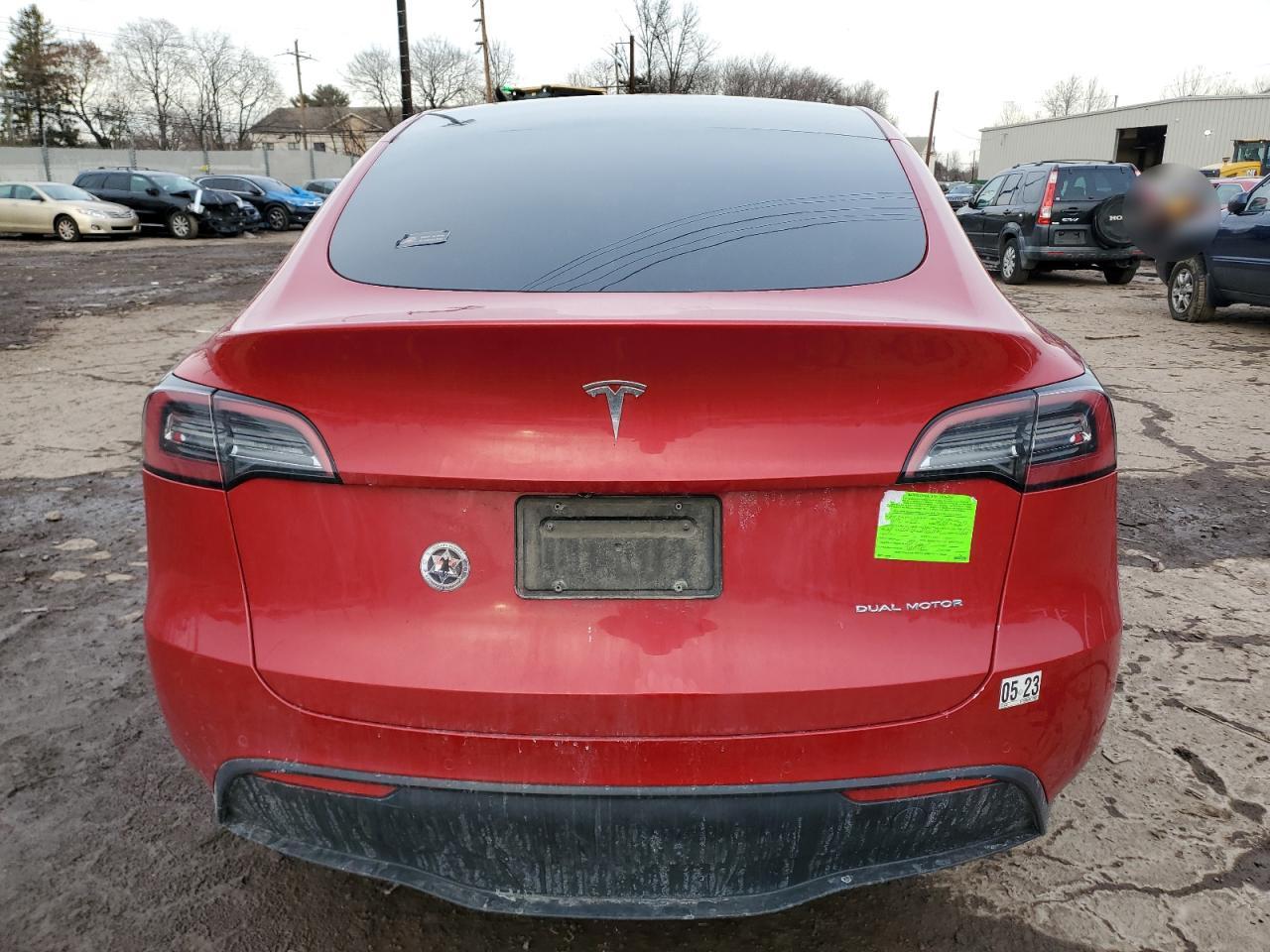 TESLA MODEL Y