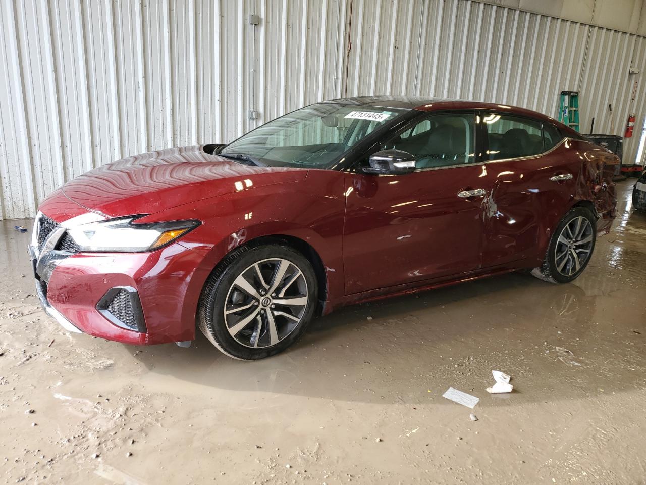  Salvage Nissan Maxima