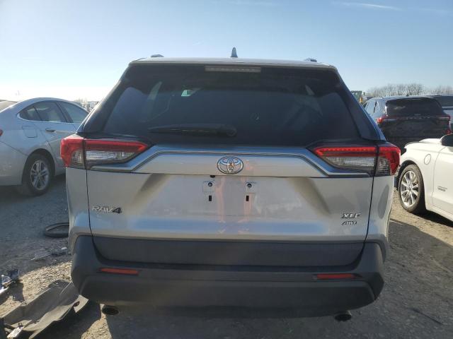 2021 TOYOTA RAV4 XLE 2T3P1RFV3MW158398
