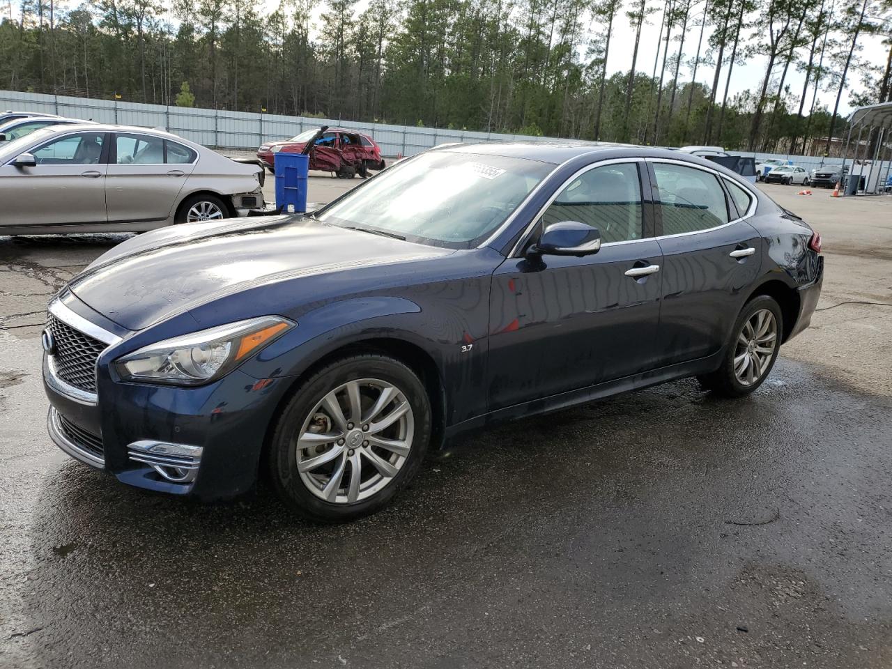 INFINITI Q70 3.7 LUXE