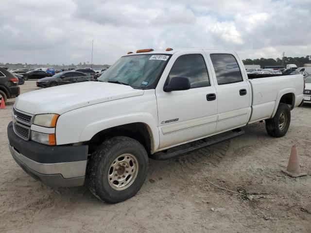 CHEVROLET SILVERADO 2005 white  gas 1GCHC23G65F908455 photo #1