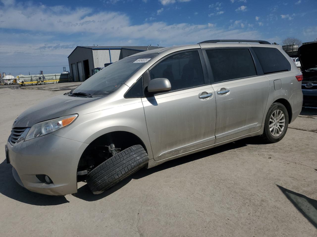 TOYOTA SIENNA XLE