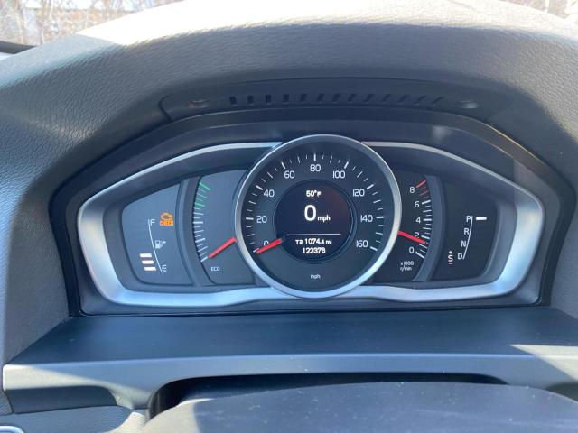 2015 VOLVO V60 YV126MEAXF1192816