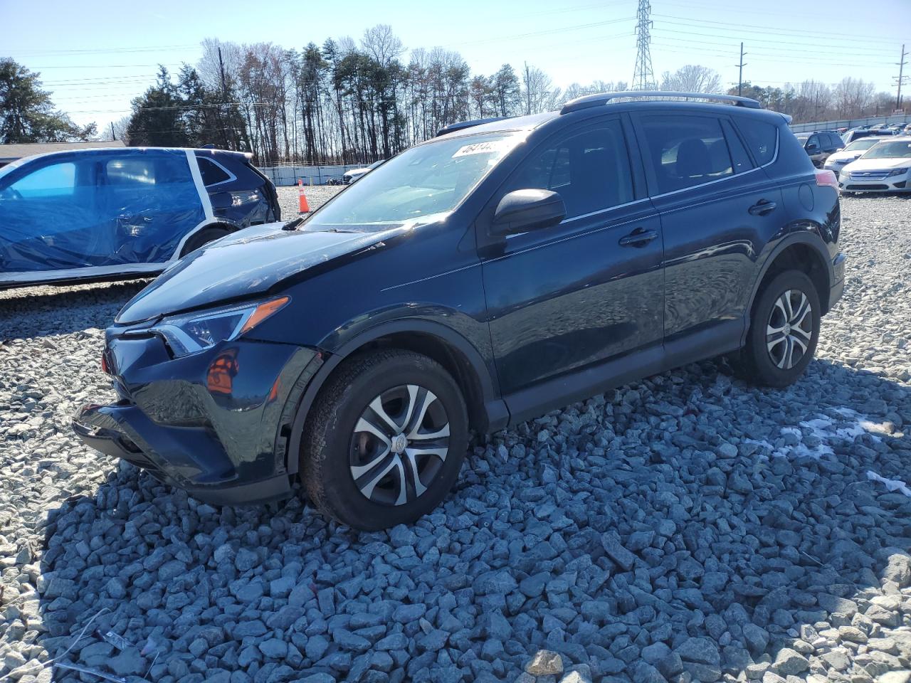 2T3ZFREV7JW469517 TOYOTA RAV4 LE 2018