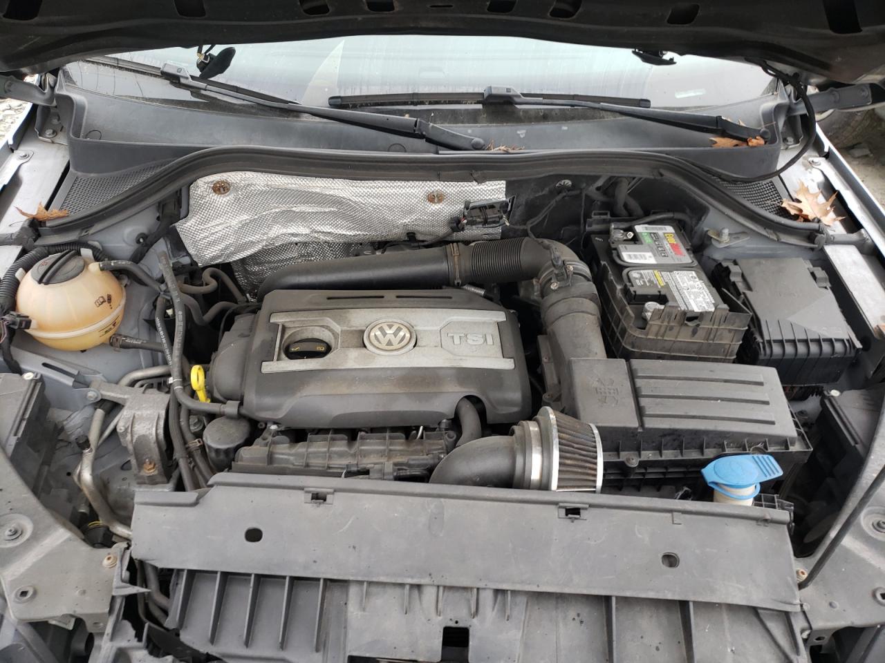 Volkswagen Tiguan s 2016