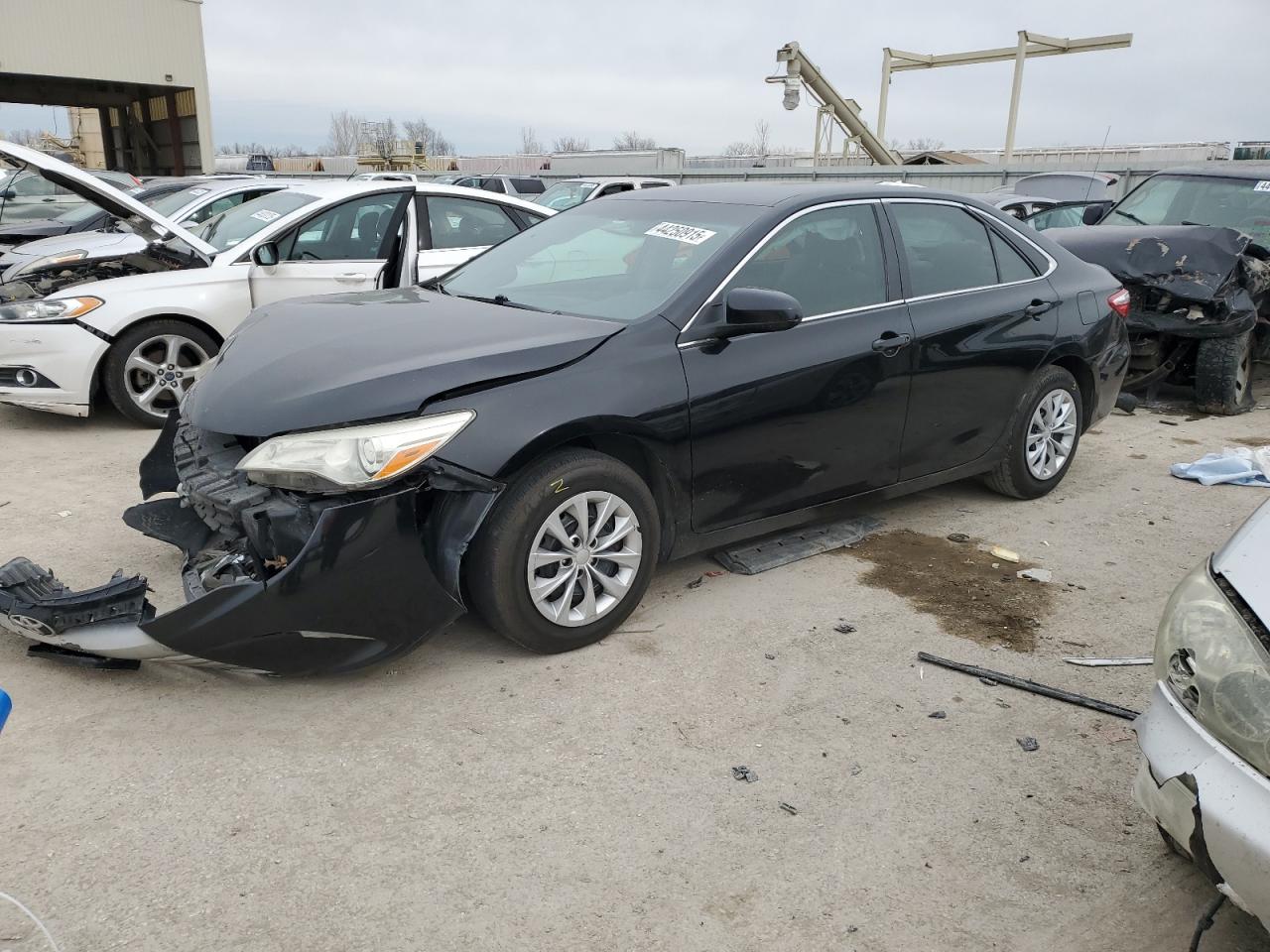 TOYOTA CAMRY LE
