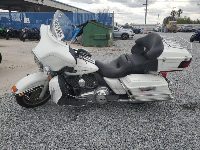 2013 HARLEY-DAVIDSON FLHTCU ULT 1HD1FCM17DB685386