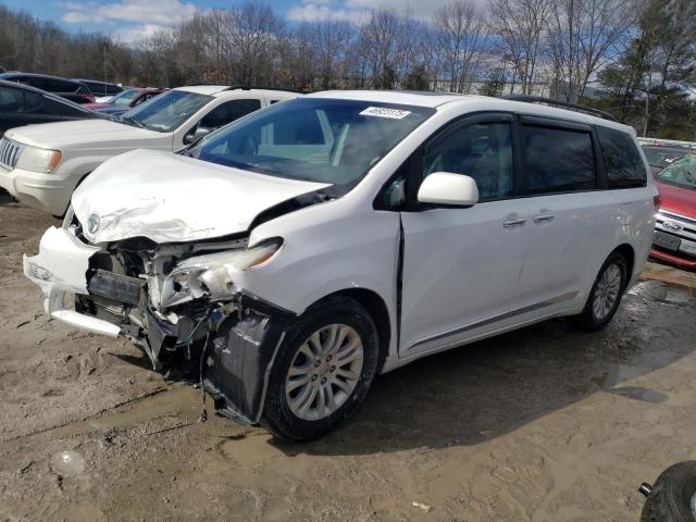 TOYOTA SIENNA XLE