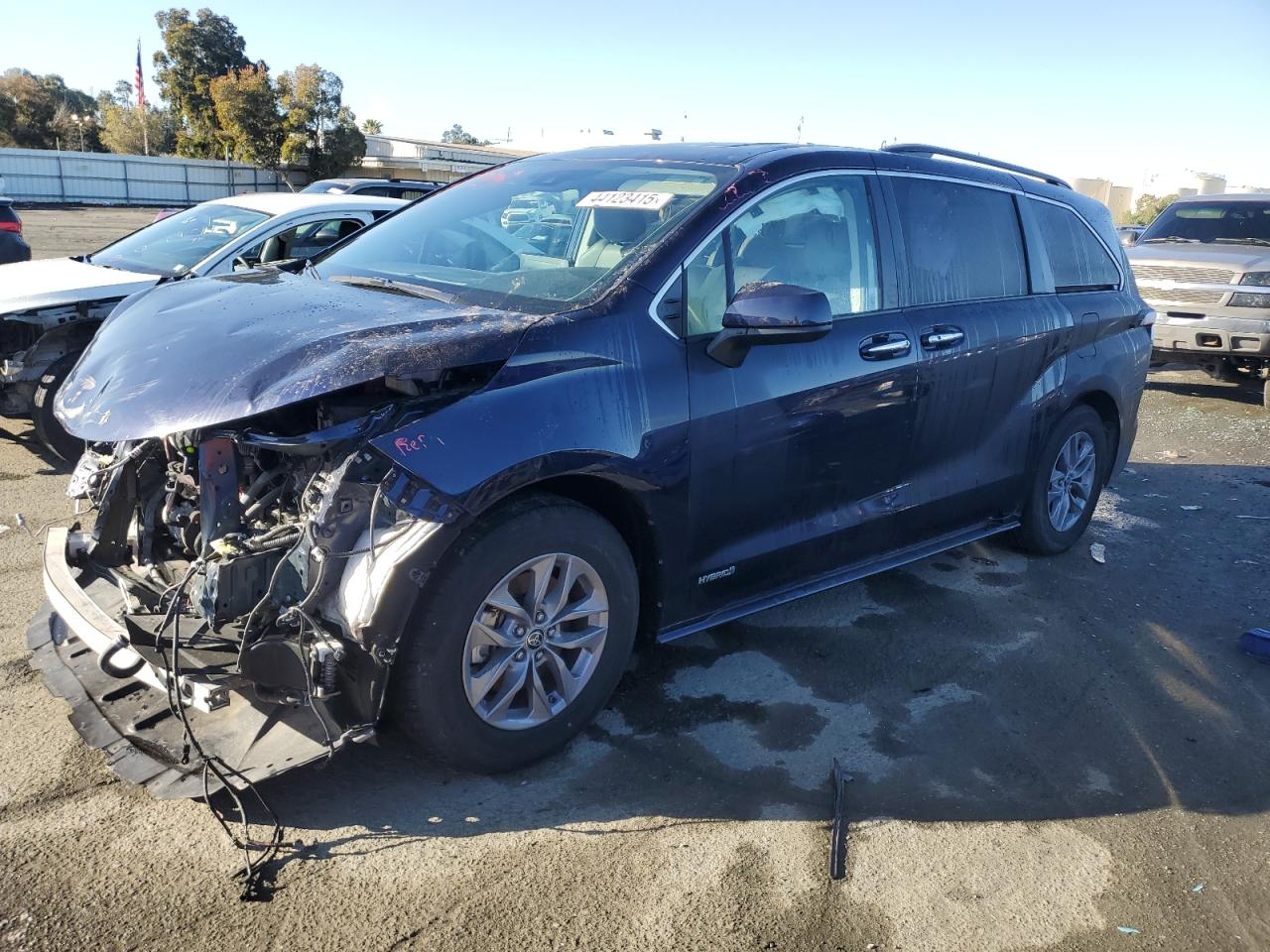 TOYOTA SIENNA XLE