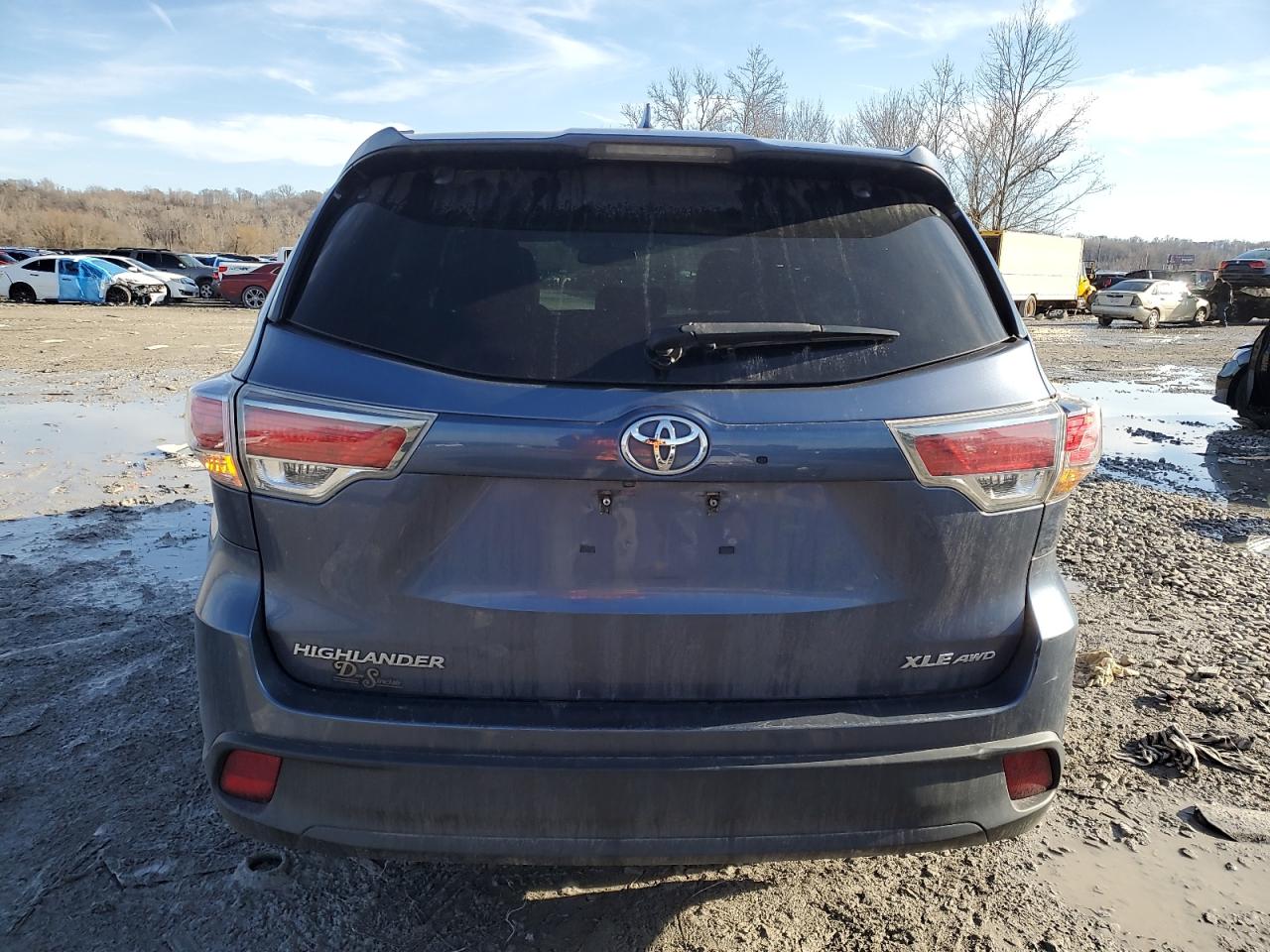 TOYOTA HIGHLANDER XLE