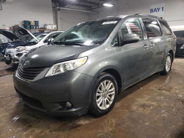 TOYOTA SIENNA XLE