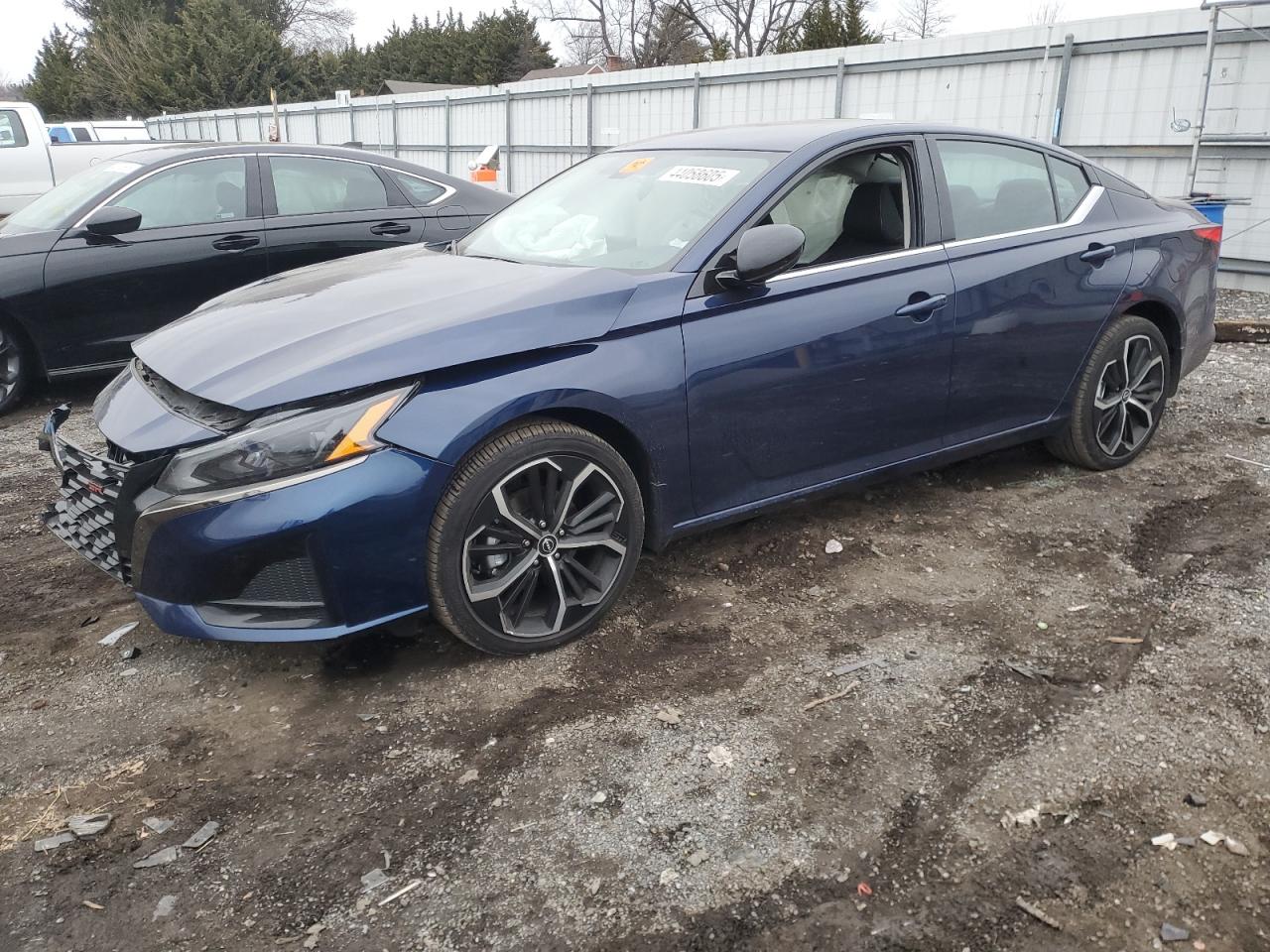 NISSAN ALTIMA SR