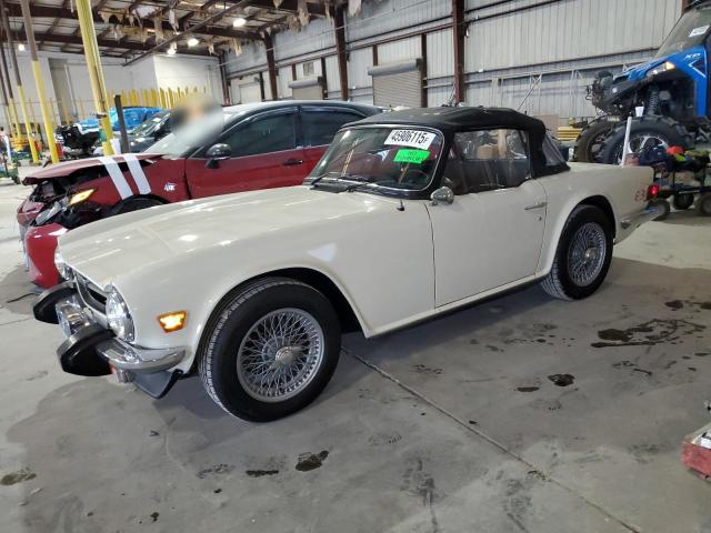 TRIUMPH CAR TR6