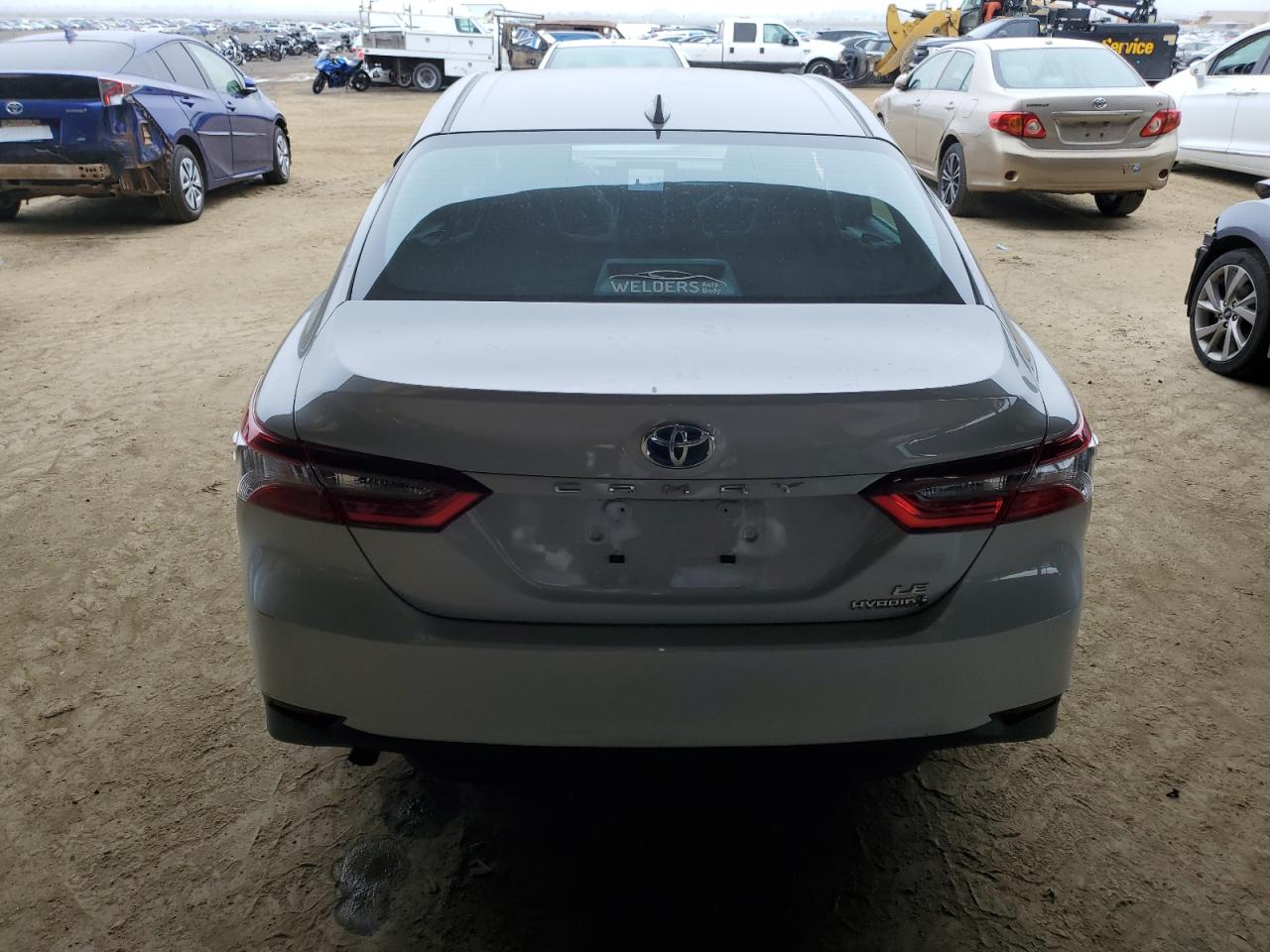 Toyota Camry le 2024