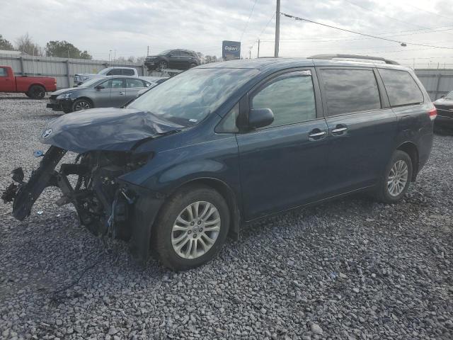 TOYOTA SIENNA XLE