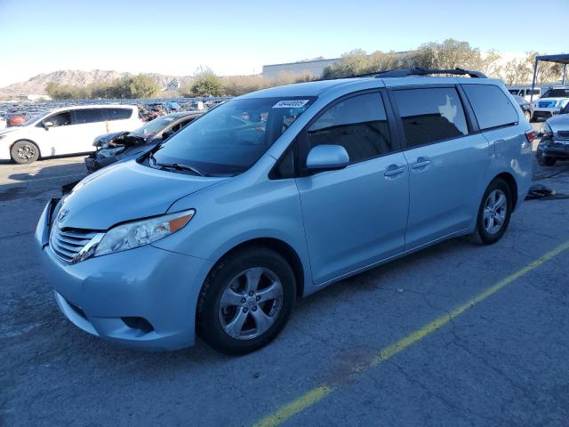 TOYOTA SIENNA LE